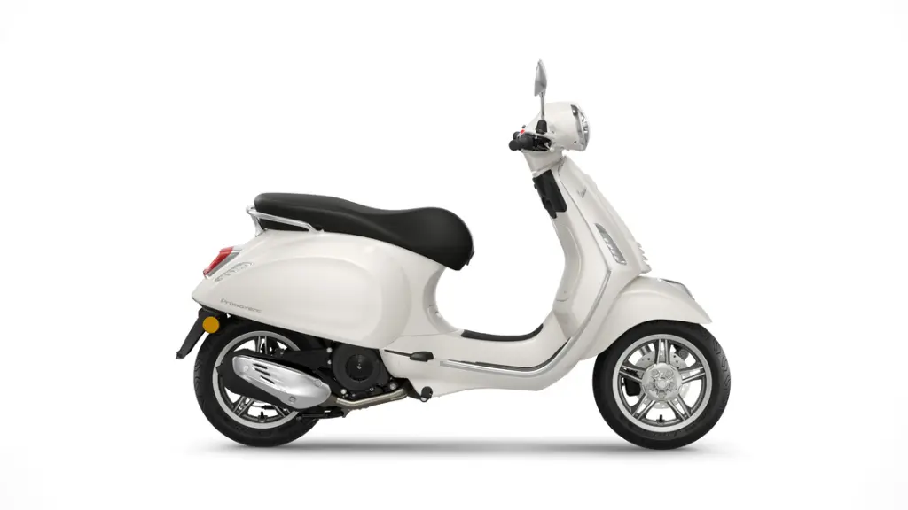 Vespa_Primavera_125_BiancoInnocente_Lat-DX-1100x619.webp