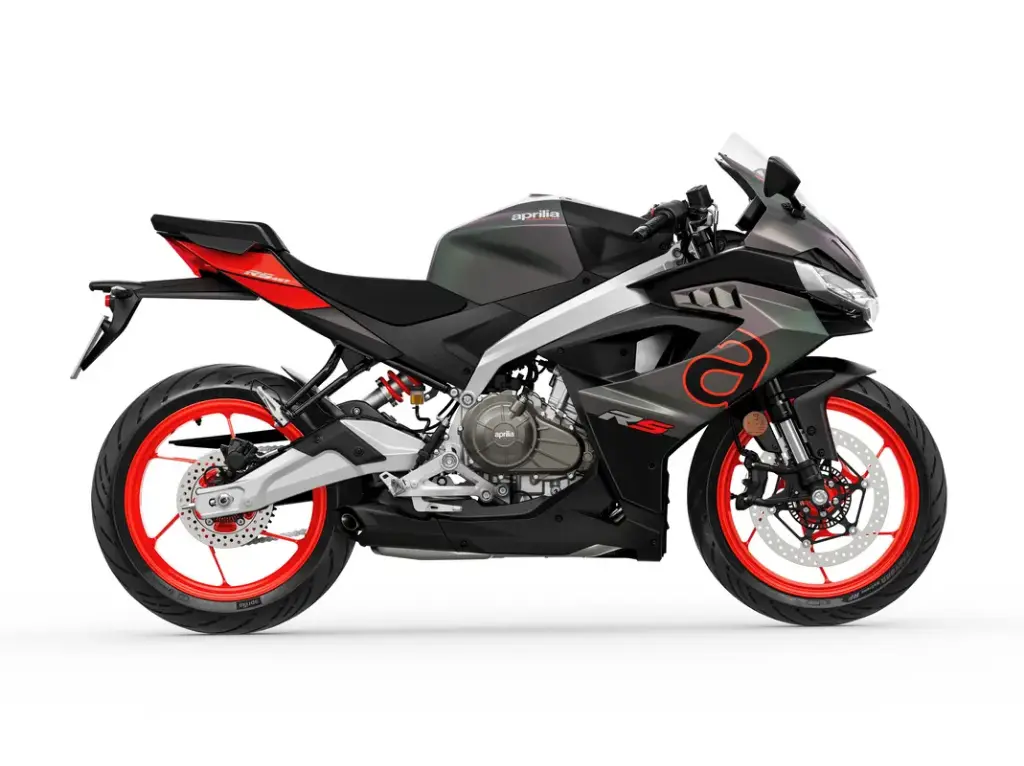 Aprilia_RS-457_Black_Lat-dx-1069x800 - Kopie.webp