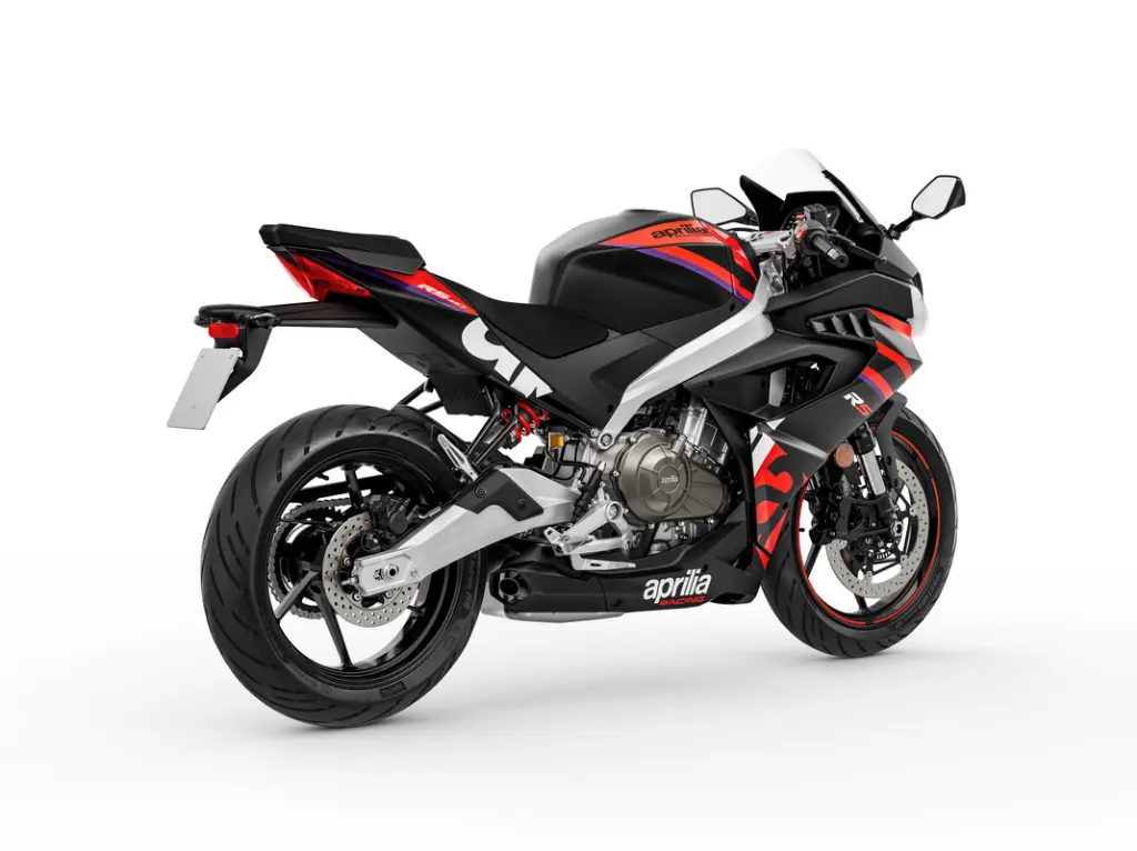 Aprilia_RS-457_Replica_3-4-post-dx-1069x800 (1).webp