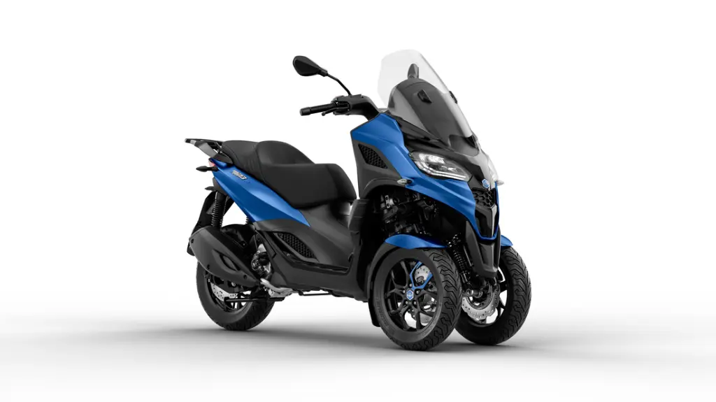 Piaggio_MP3-310-Sport_Blu-Zaffiro_3-4-ant-dx-acc-1100x618.webp