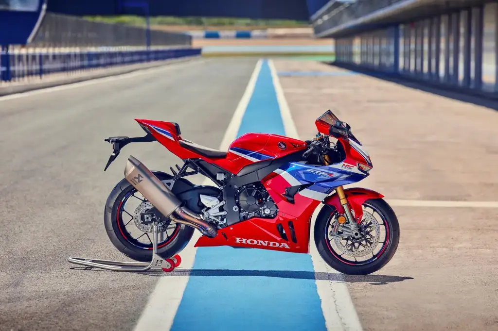 458418_24YM_CBR1000RR-R_FIREBLADE_SP.webp