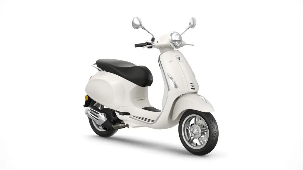 Vespa_Primavera_50_BiancoInnocente_3-4-Ant-DX-1100x619.webp