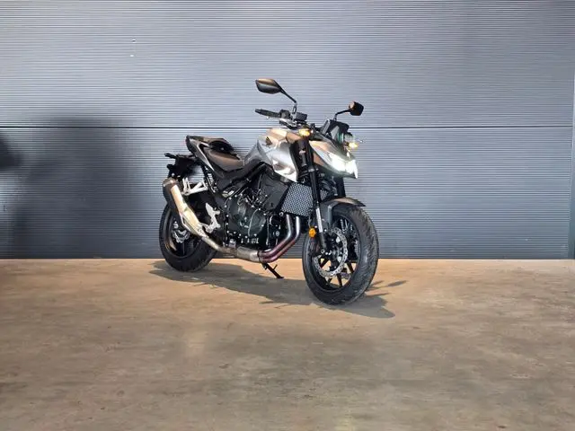 Honda CB750 Hornet