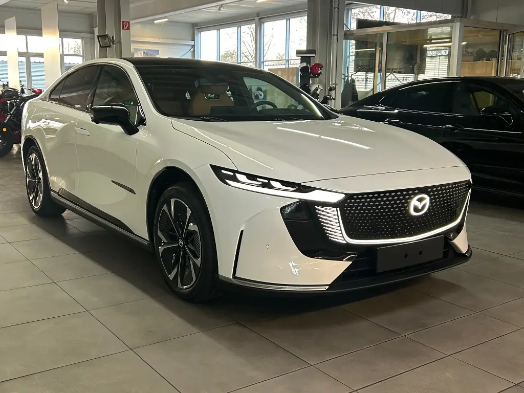 Mazda 6e EV 258ps RWD Takumi Plus 