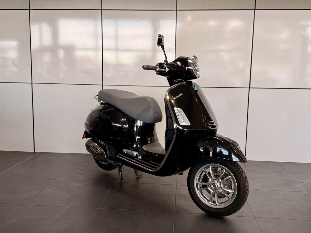 VESPA GTS 125 | ABS | E5+ | Keyless | 1. Hand |