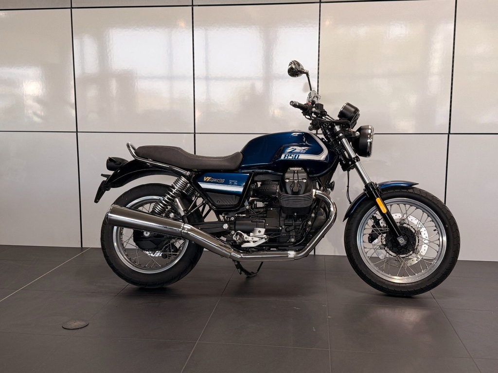 MOTO GUZZI V7 Special | 1. Hand | Traum Zustand |