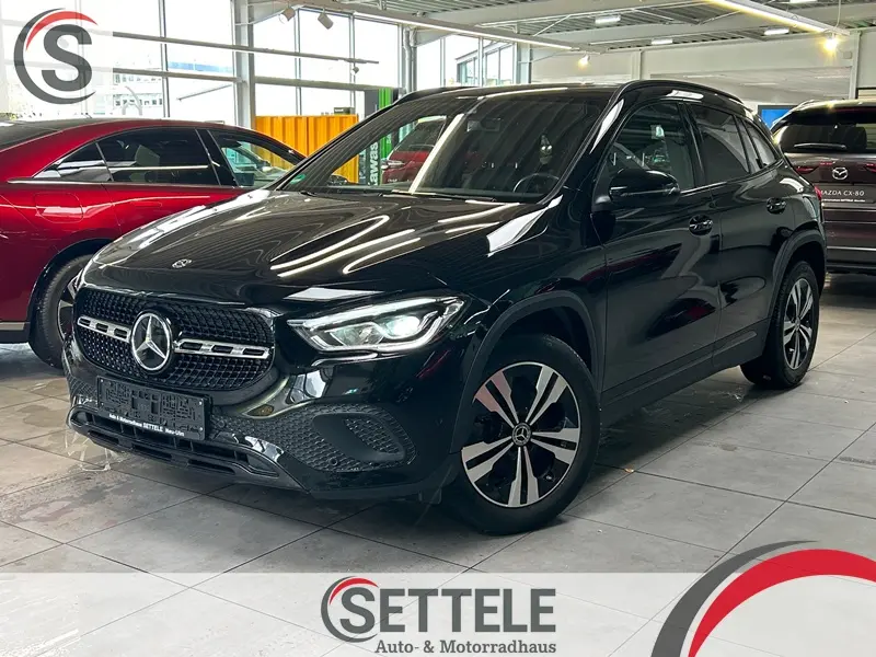 Mercedes-Benz GLA 200 | NIGHT PAKET | ADVANCED PAKET | MWST.